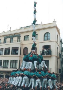 Castellers de Vilafranca - Primer pilar de vuit amb folre i manilles descarregat sXX pd8fm pde8fm