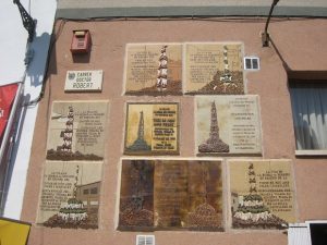 Plaques commemoratives de fites castelleres La Bisbal del Penedès